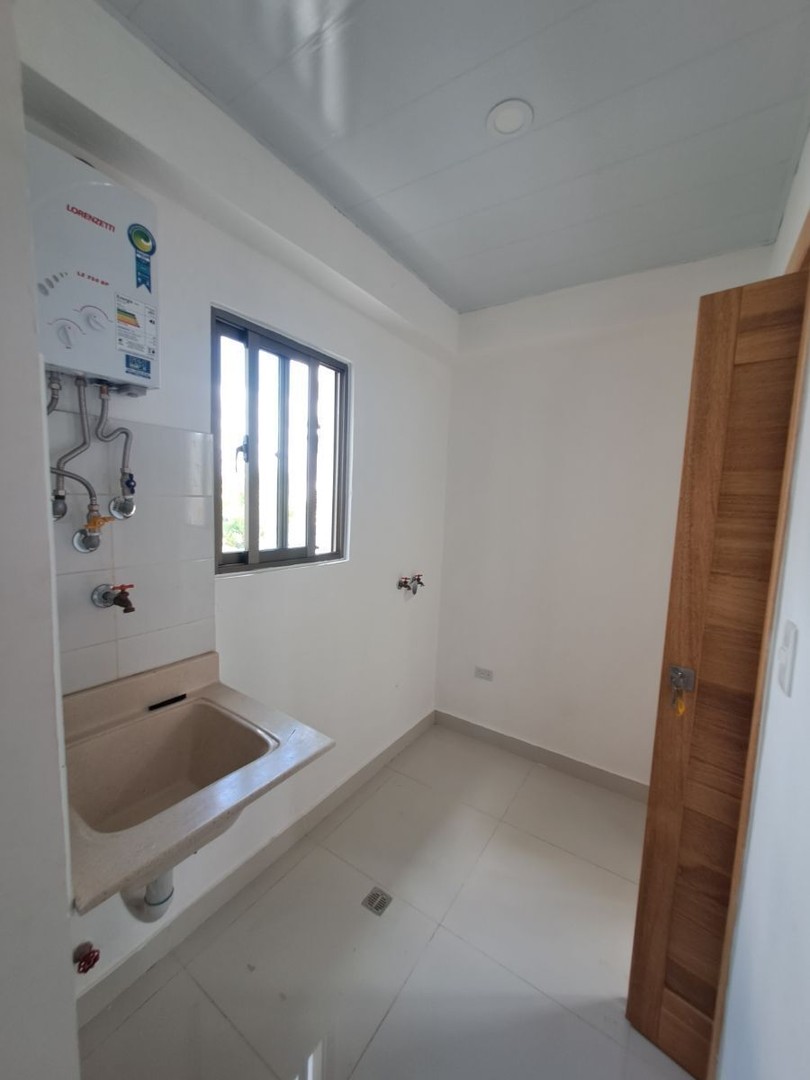 apartamentos - Apartamento Nuevo 2do piso en los prados 
 1