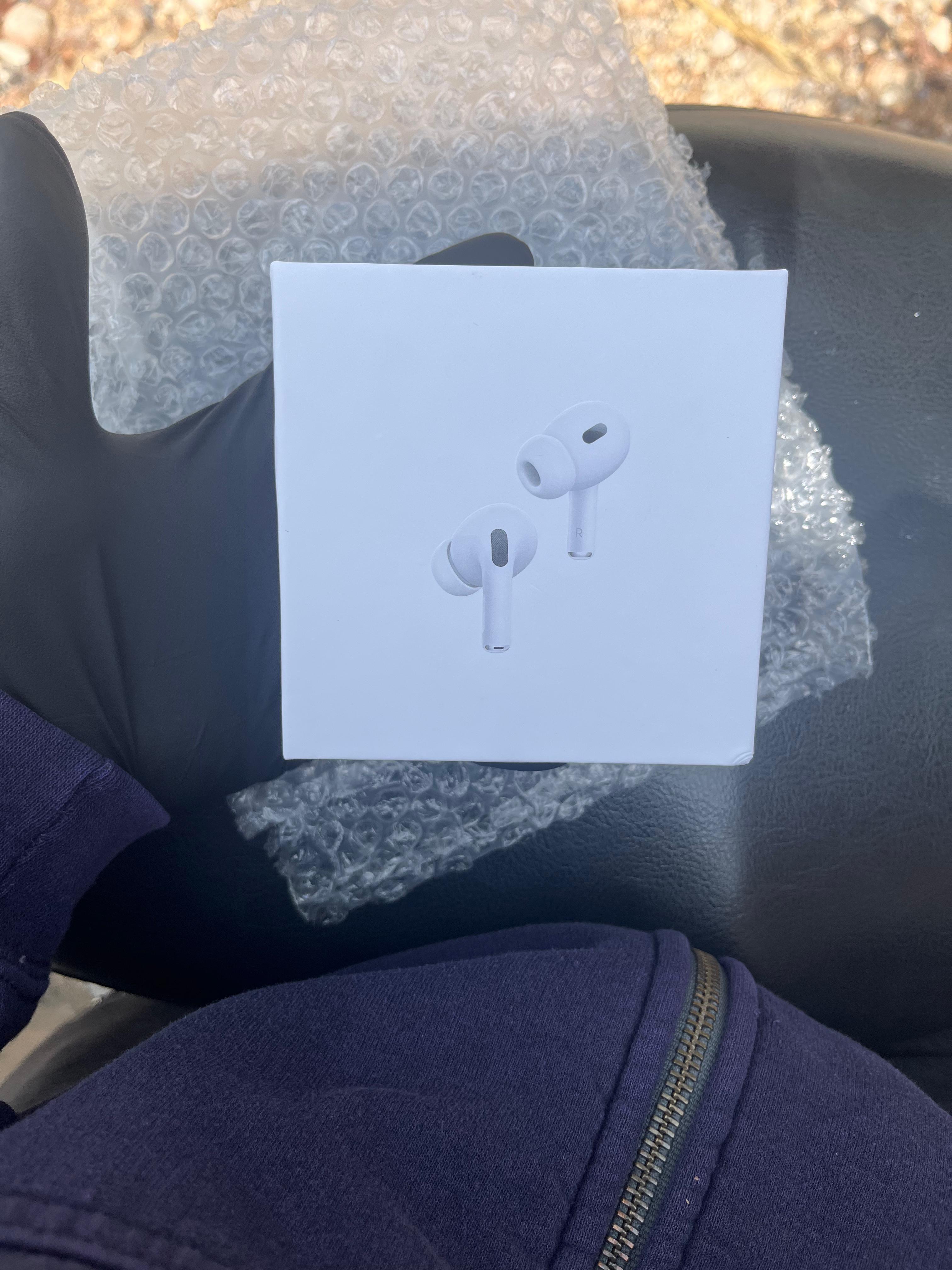 otros electronicos - AirPods Pro (2.ª generación) con estuche de carga 