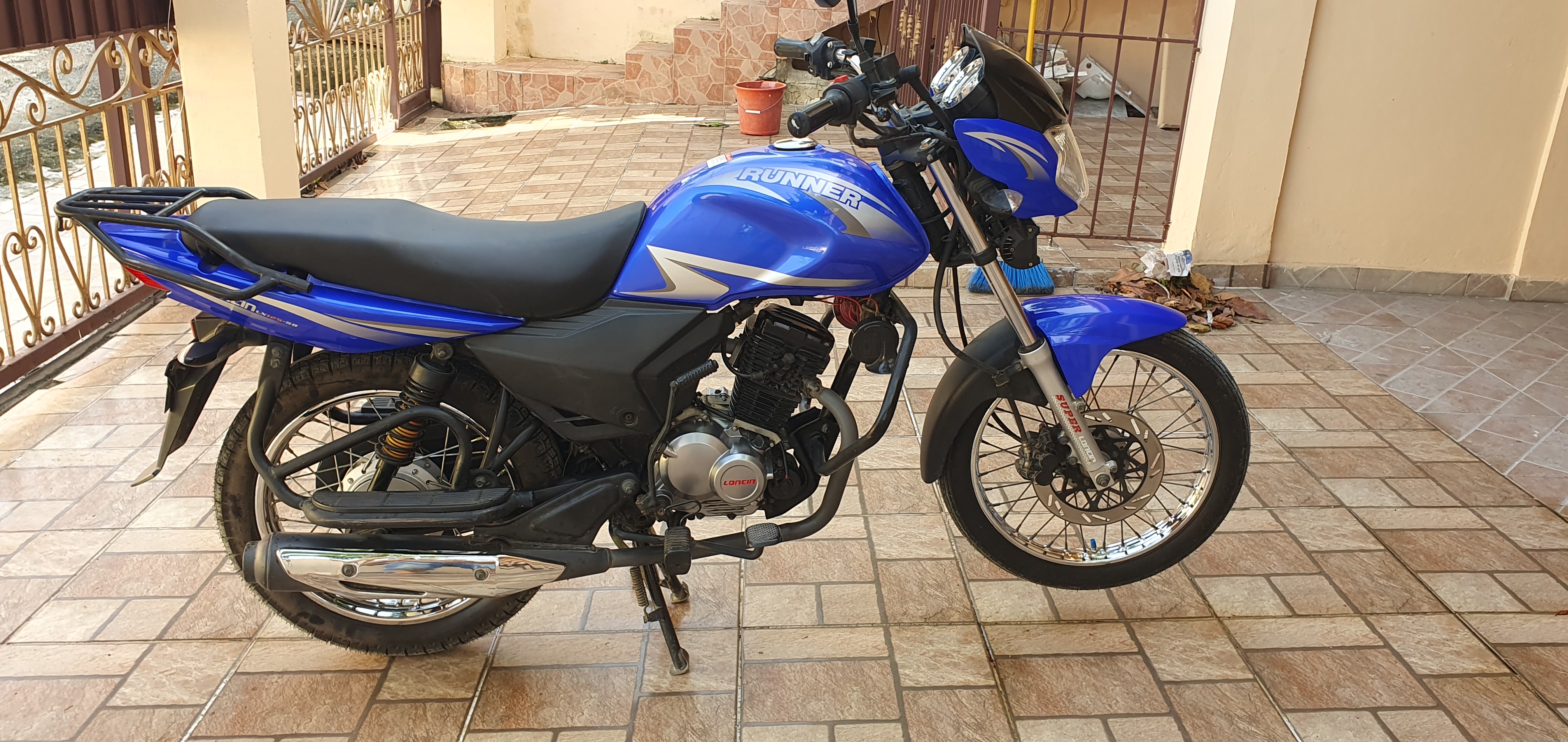 motores y pasolas - Moto loncin runner 125