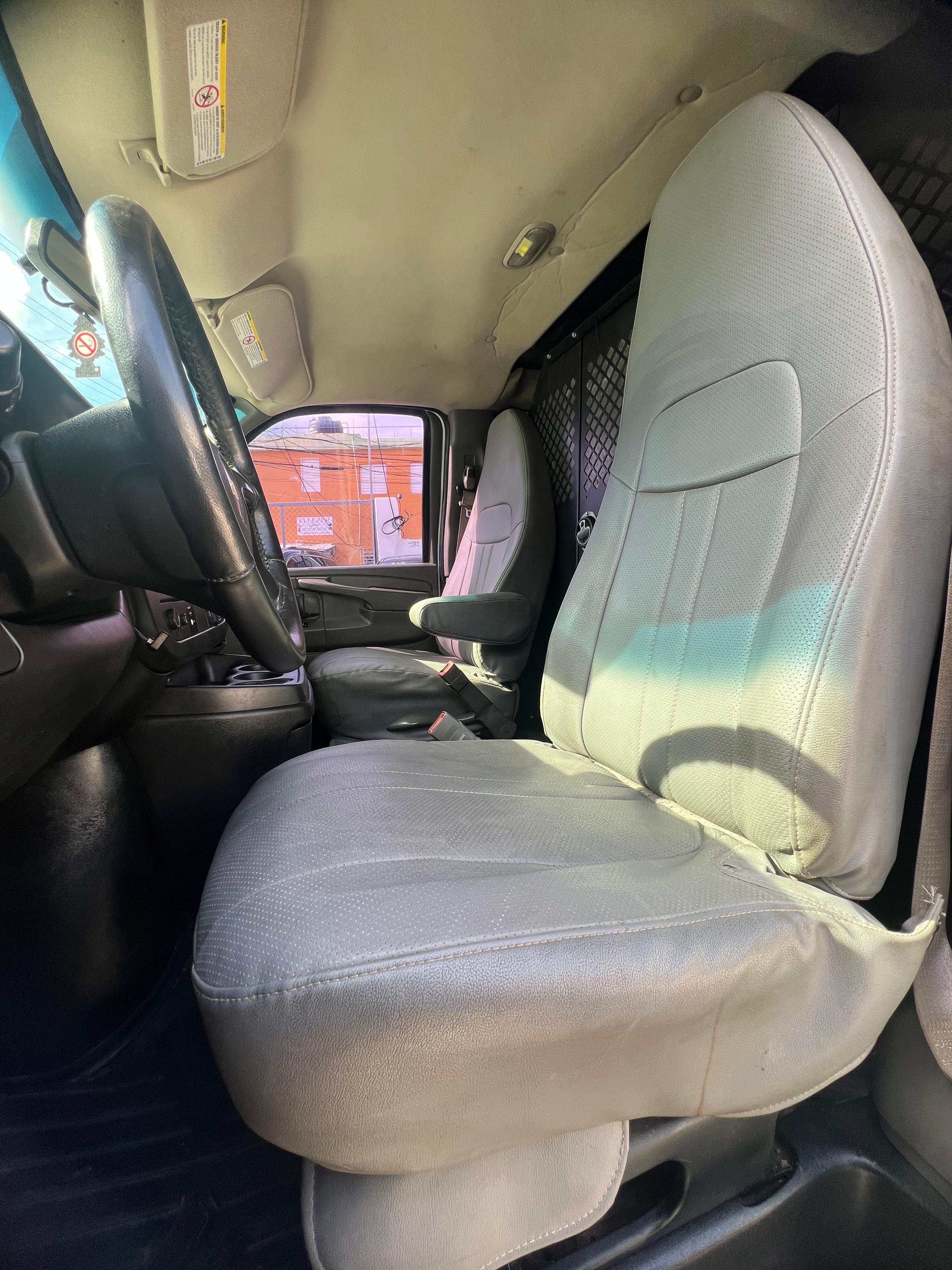 jeepetas y camionetas - Chevrolet Express G2500 2015  6