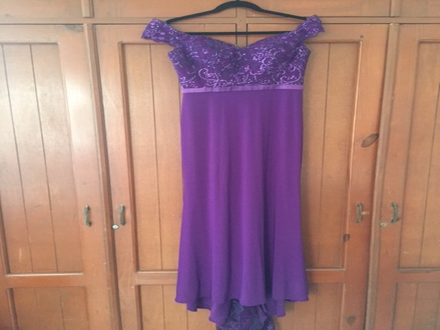 ropa para mujer - Vestido largo de gala nuevo
Size 8