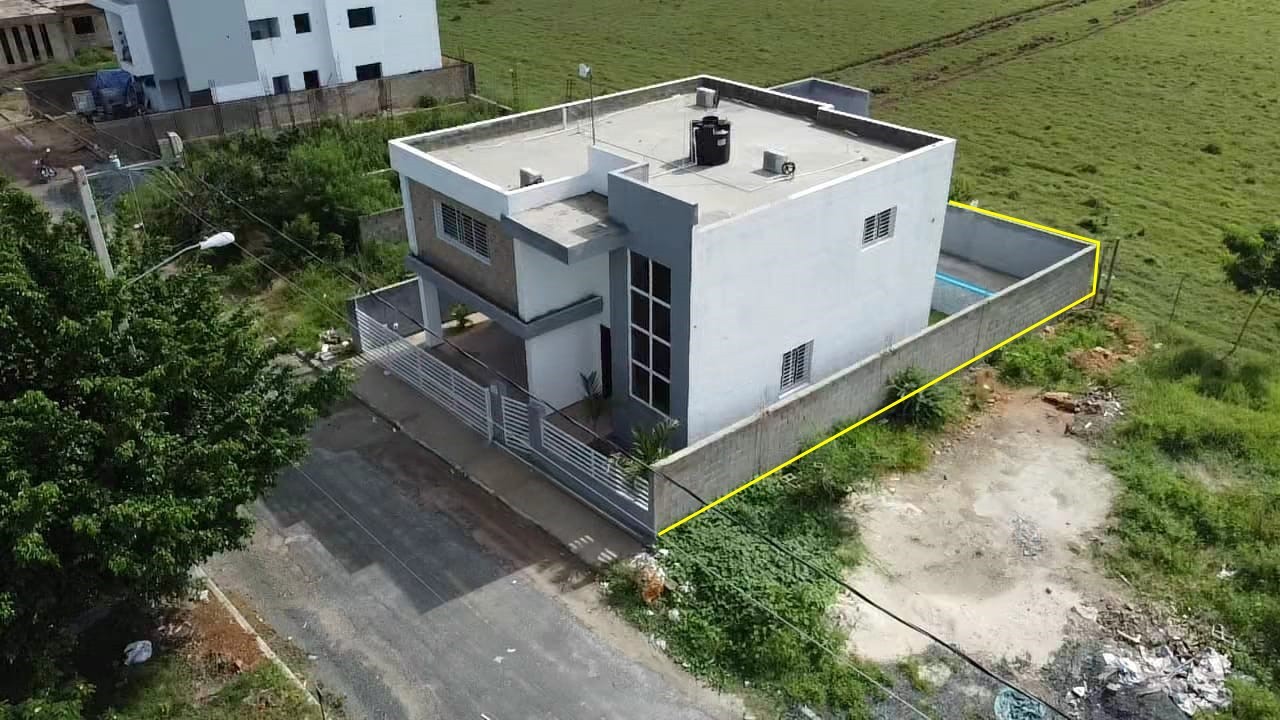 casas - Vendo Nueva y Amplia Casa de Dos Niveles Con Piscina en Residencial Naime 1