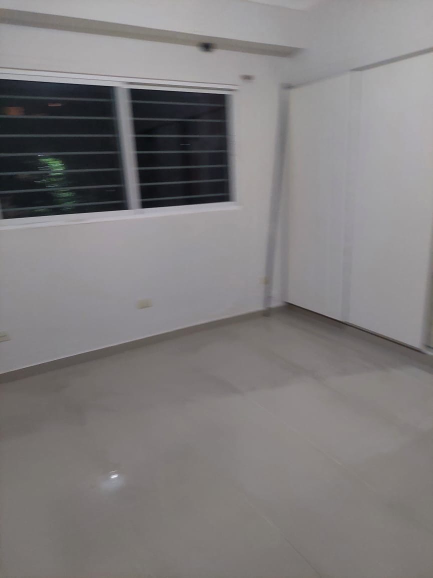 apartamentos - Alquiló en el millón dos hab dos baños dos parqueo 4