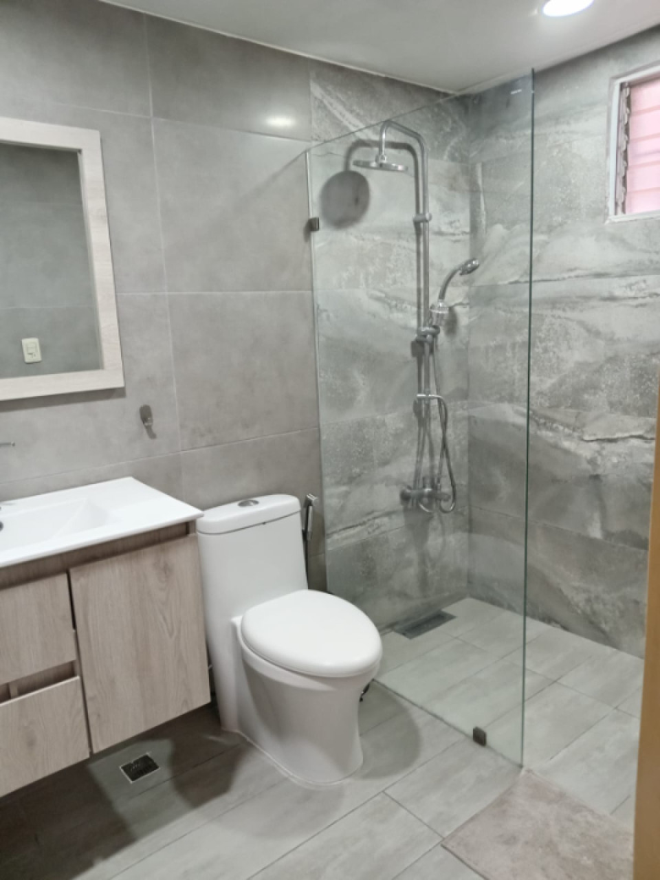 apartamentos - Apartamento en Venta en la Urbanización Fernandez 2H,2B,2P,3re nivel 8