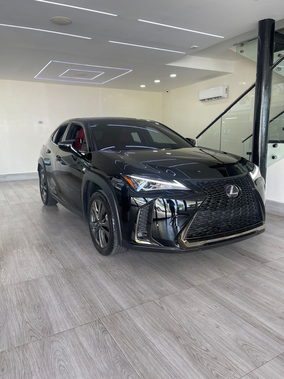 jeepetas y camionetas - Lexus UX250  2022 impecable  5