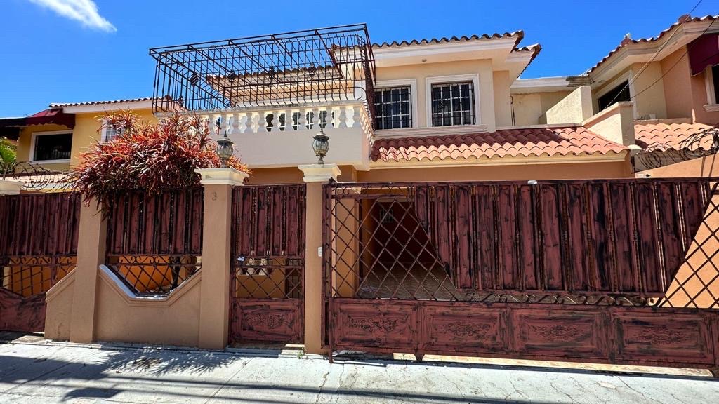 casas - casa en venta en el Residencial mirador del este 