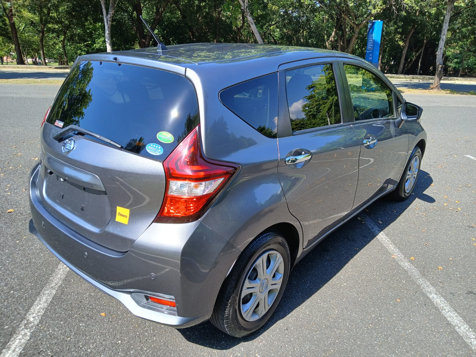 carros - VENDO NISSAN NOTE 2018 FINANCIAMIENTO DISPONIBLE  3