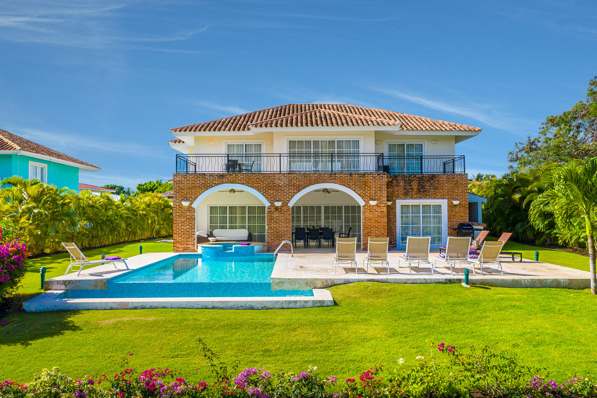 casas vacacionales y villas - Villa Luxury de 5 Hab en Cocotal, Punta Cana. 