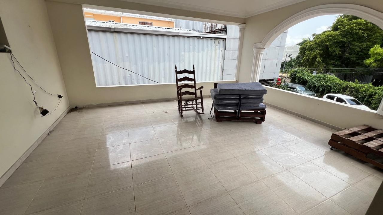 casas - Casa de dos niveles en venta, en Villa Aura Santo Domingo  2