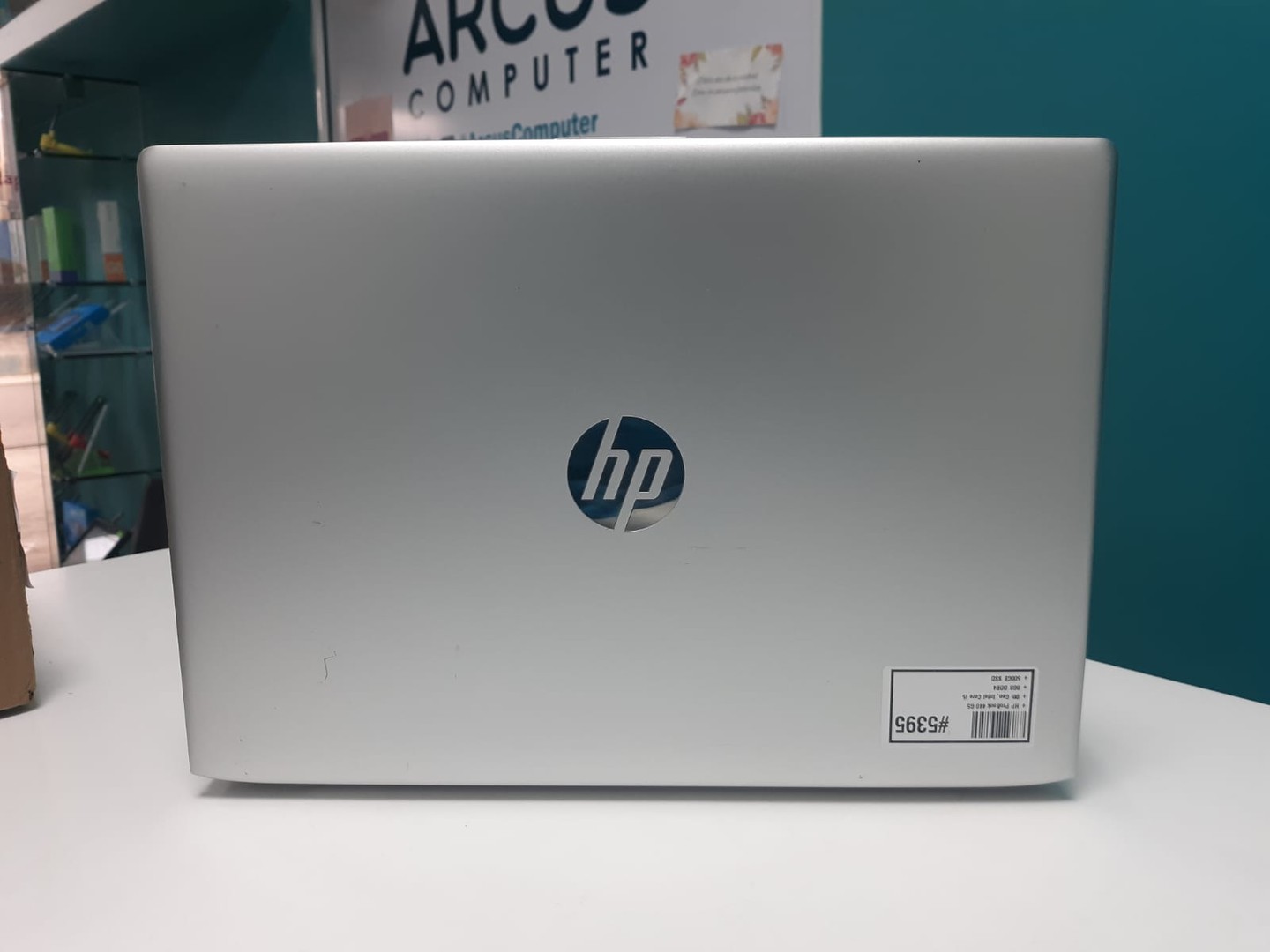 computadoras y laptops - Laptop, HP ProBook 440 G5 / 8th Gen, Intel Core i5 / 8GB DDR4 / 500GB SSD	

- Pr 5