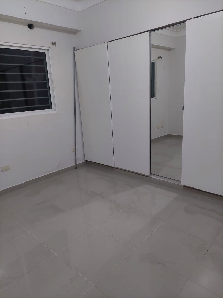 apartamentos - Alquiló en el millón dos hab dos baños dos parqueo 5