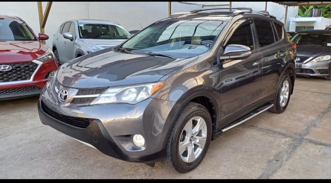 jeepetas y camionetas - 2014 Toyota Rav4 XLE  1