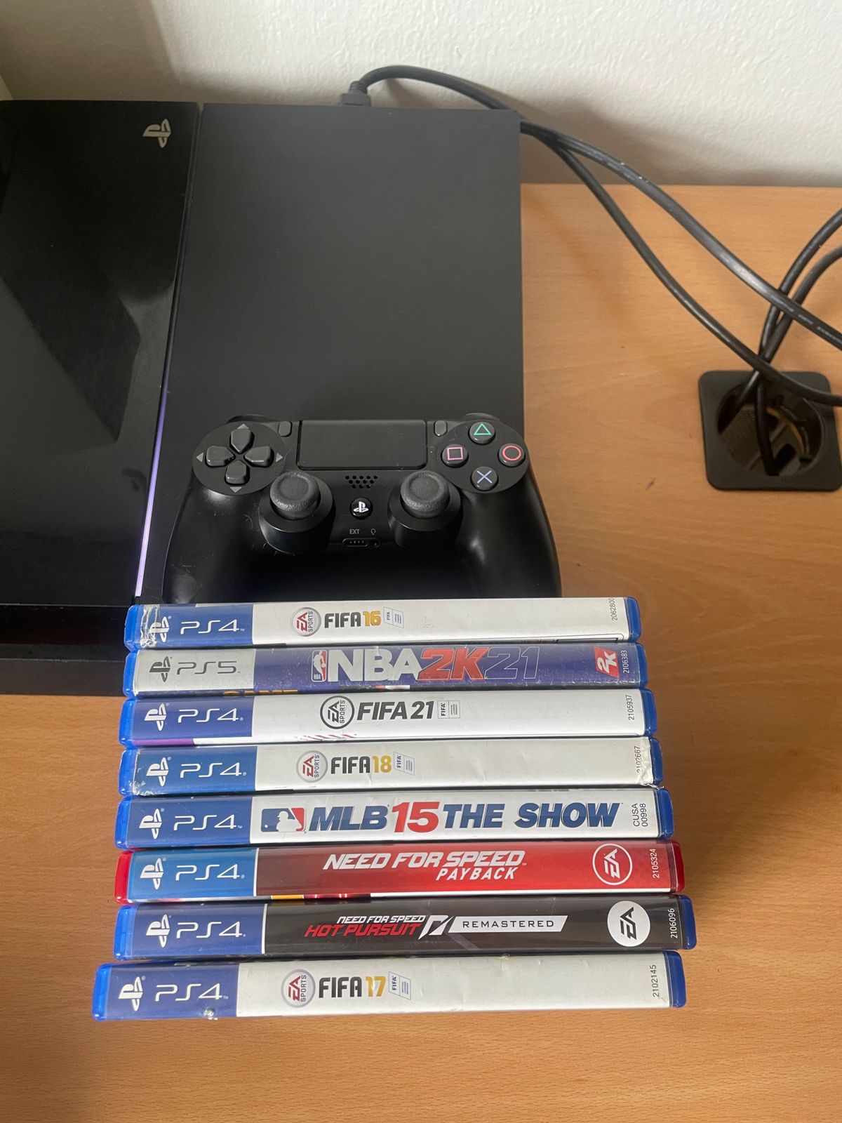 consolas y videojuegos - vendo ps4 3