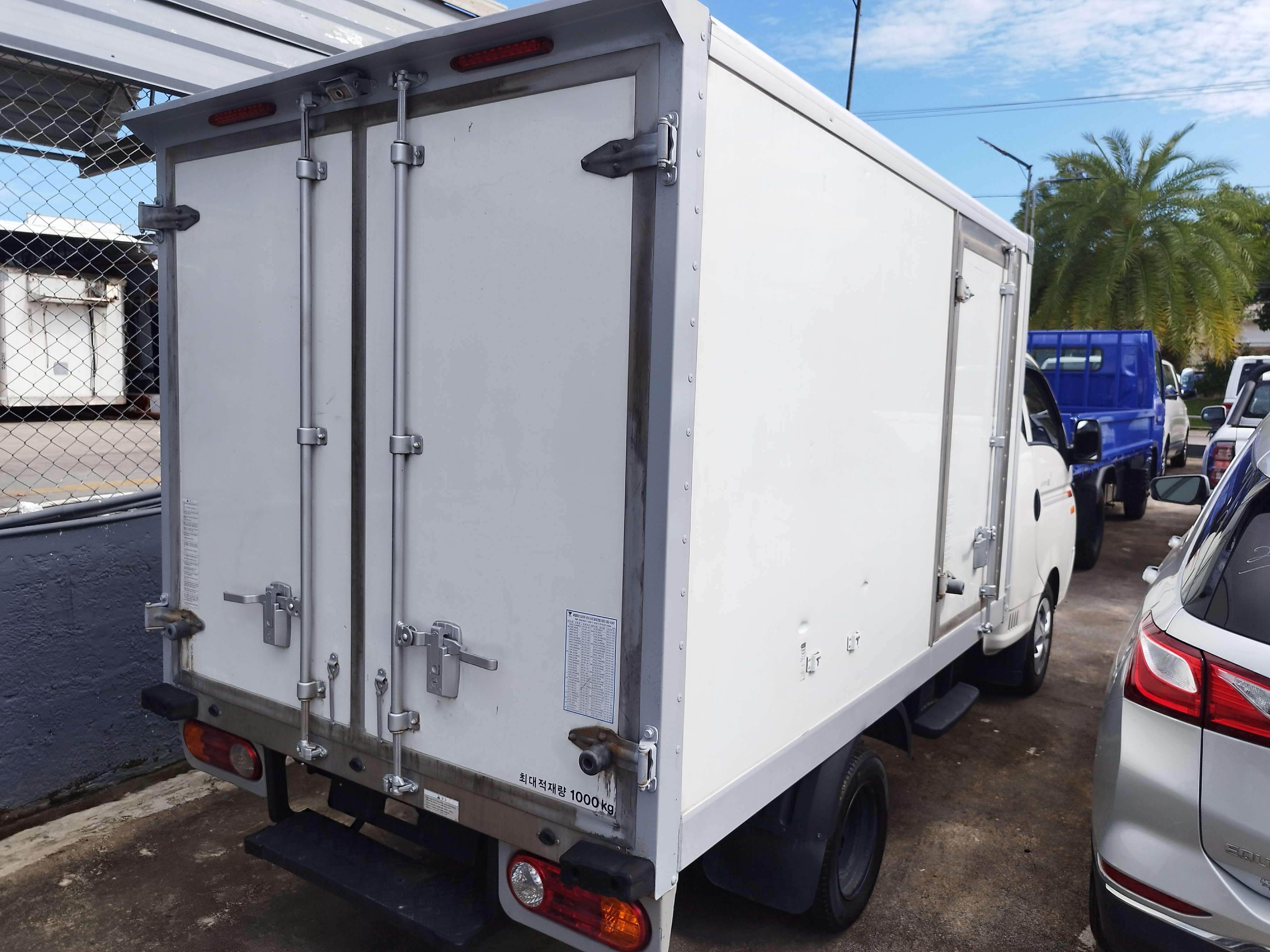 camiones y vehiculos pesados - 2017 Hyundai Porter Refrigerado  3