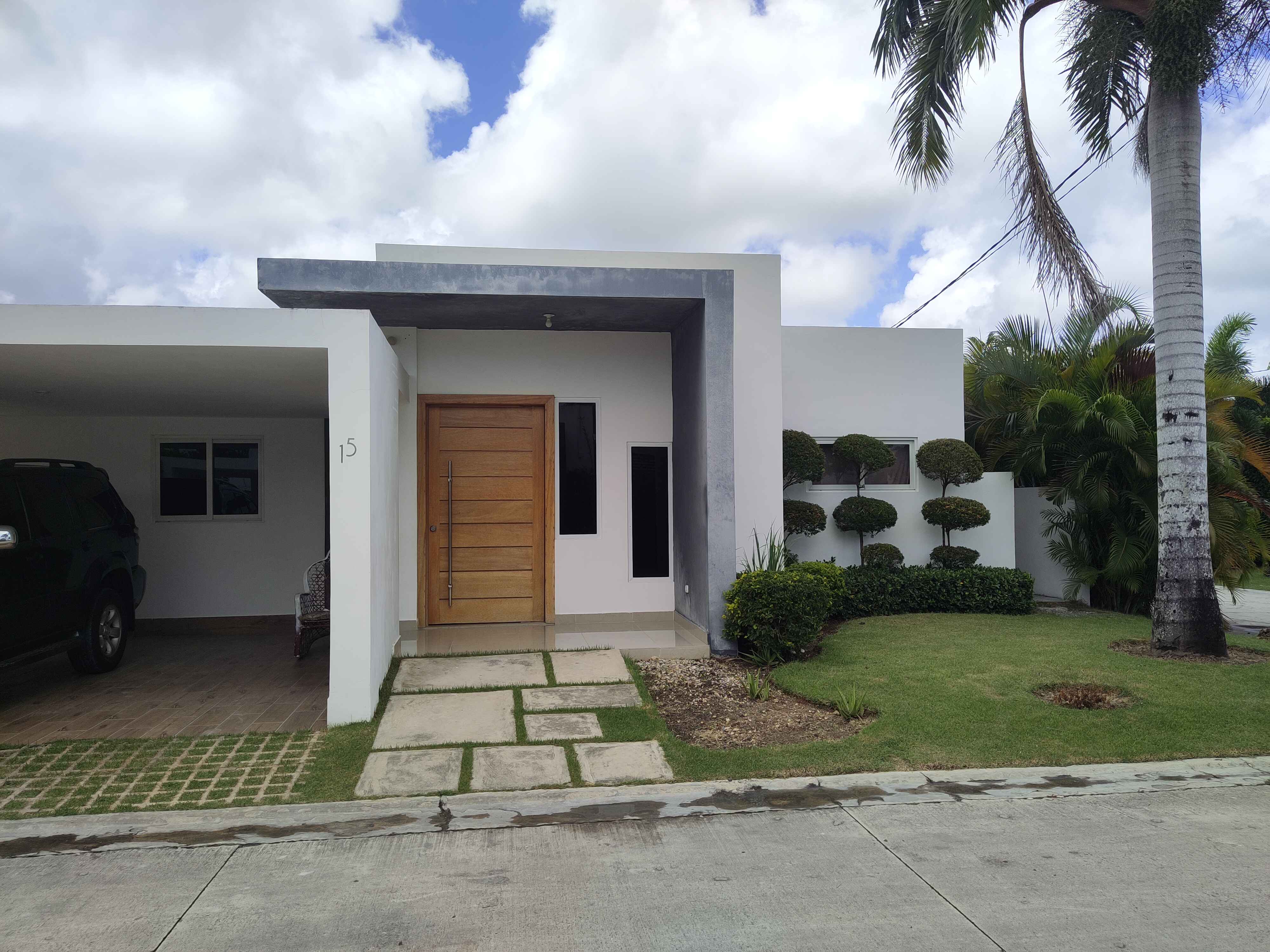 casas - Casa, seguridad 24 horas, excelente ubicación. Verón ,punta cana.  3