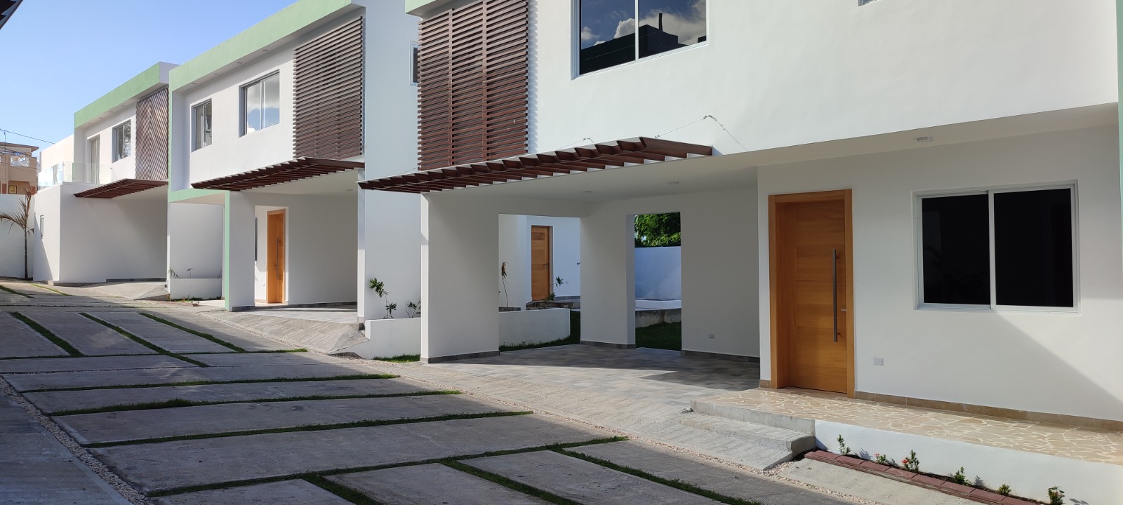 casas - CASA EN VENTA EN PUERTO PLATA. 1