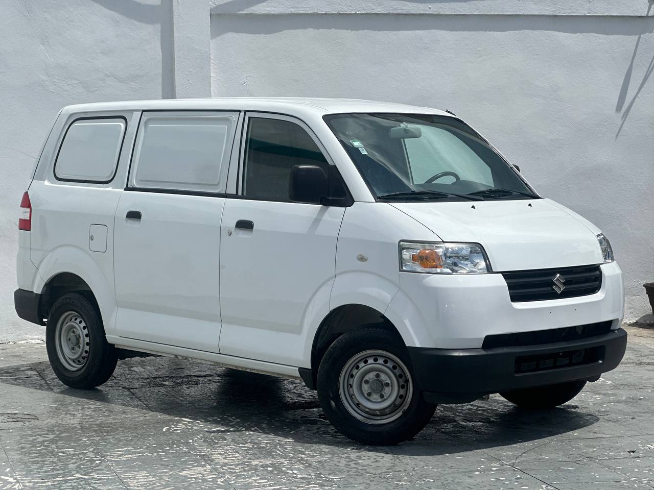 jeepetas y camionetas - SUZUKI APV 2022 1