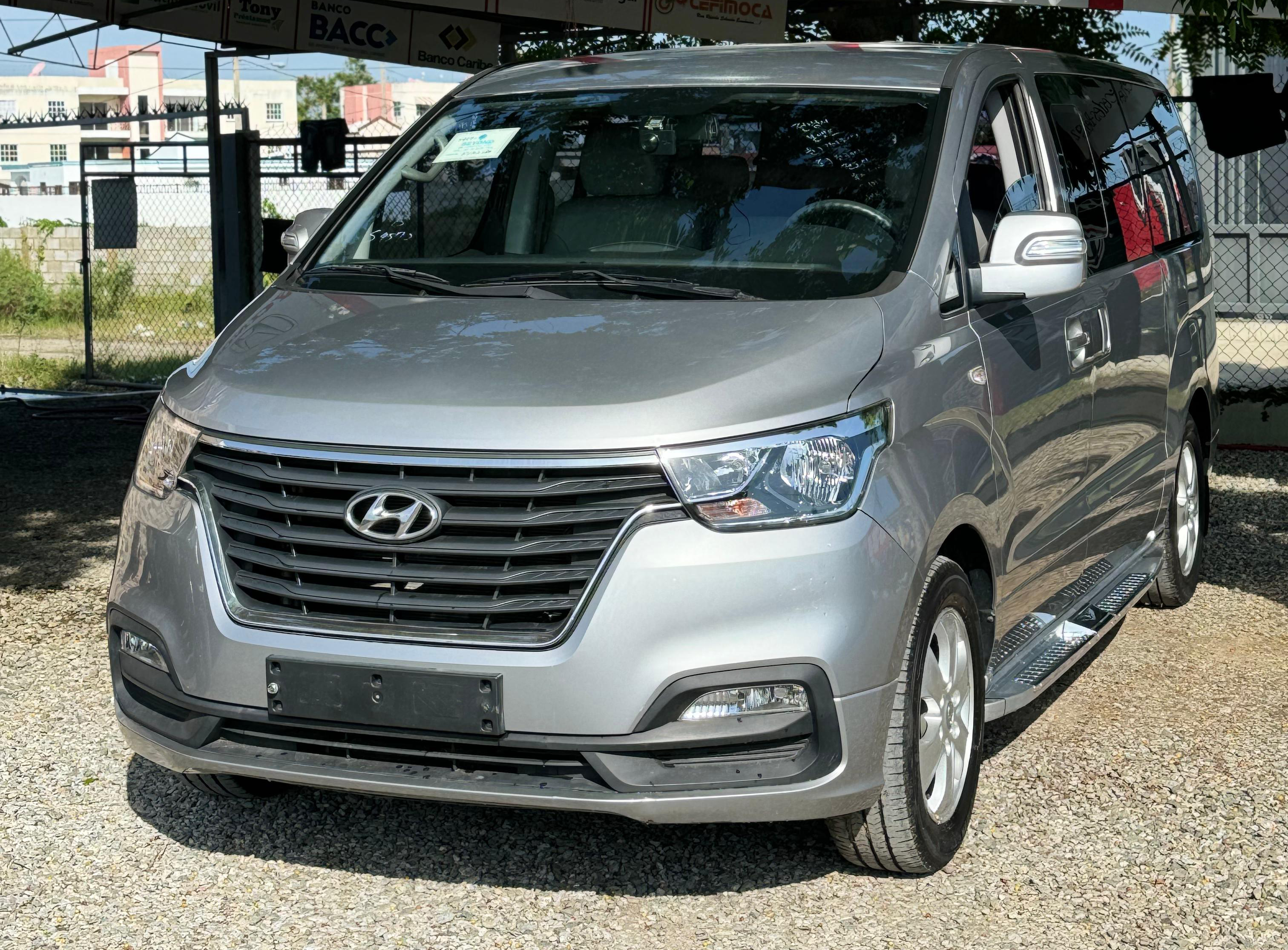 otros vehiculos - Minivan Hyundai Starex 2019