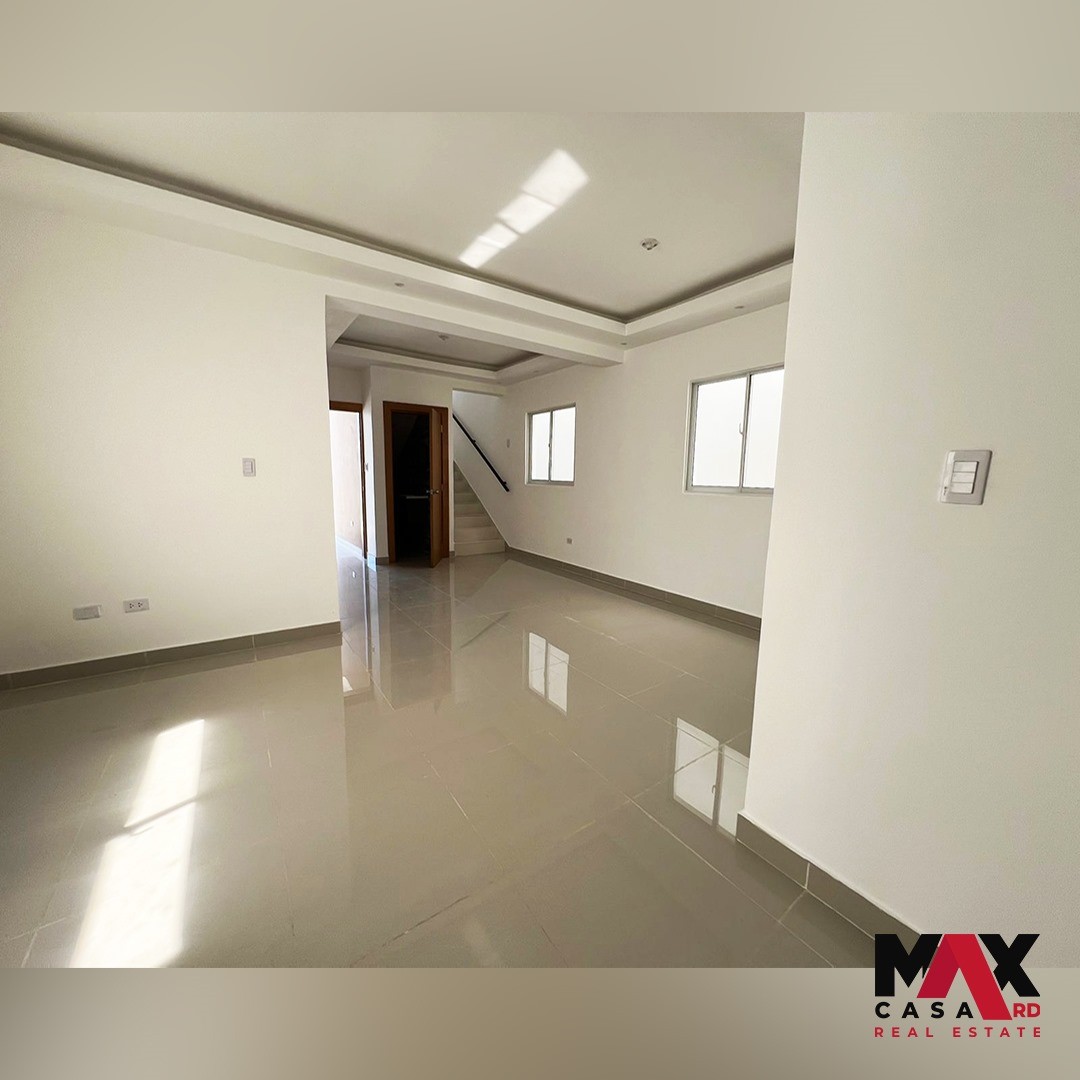 casas - CASA EN VENTA, UBICADA EN EL KM 14 DE LA AUTOPISTA DUARTE, SANTO DOMINGO OESTE  4