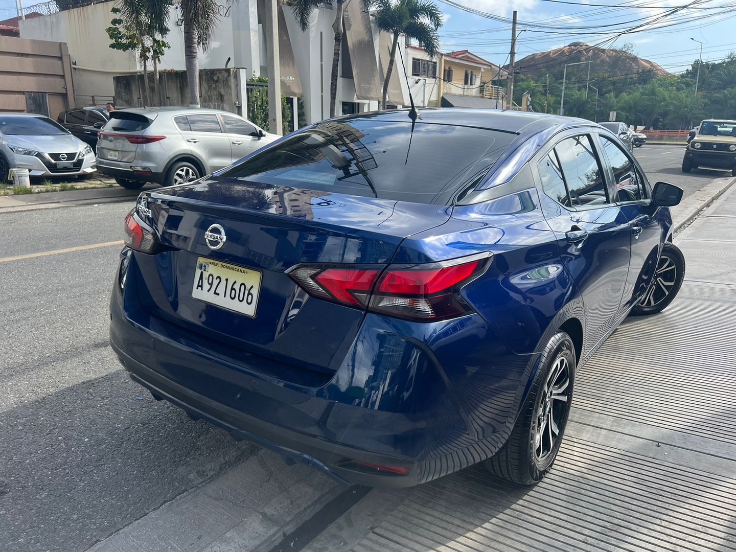 carros - NISSAN VERSA 2021
 1