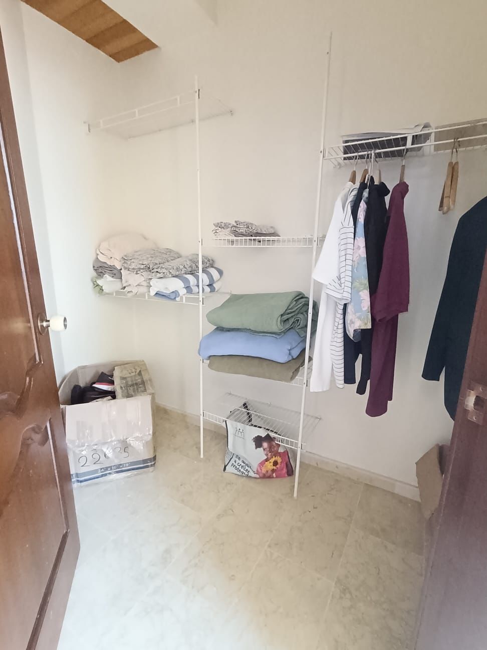 apartamentos - Apartamento en Alquiler Vacío LOS CACICAZGOS 2