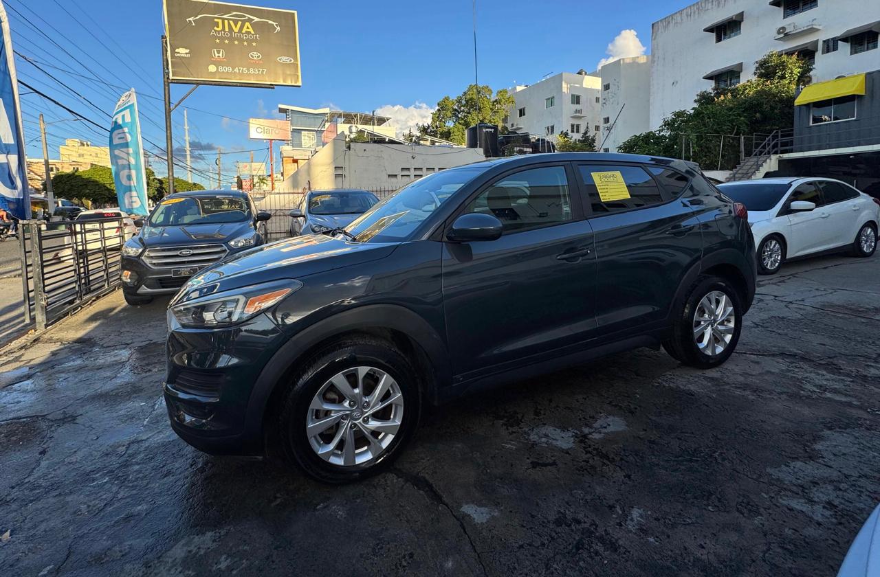 jeepetas y camionetas - 2019  Hyundai Tucson SE 0