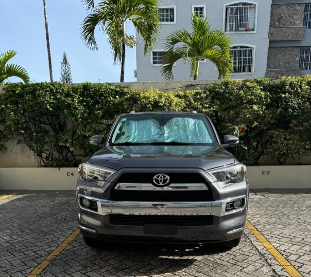 jeepetas y camionetas - Toyota 4runner limited 2015