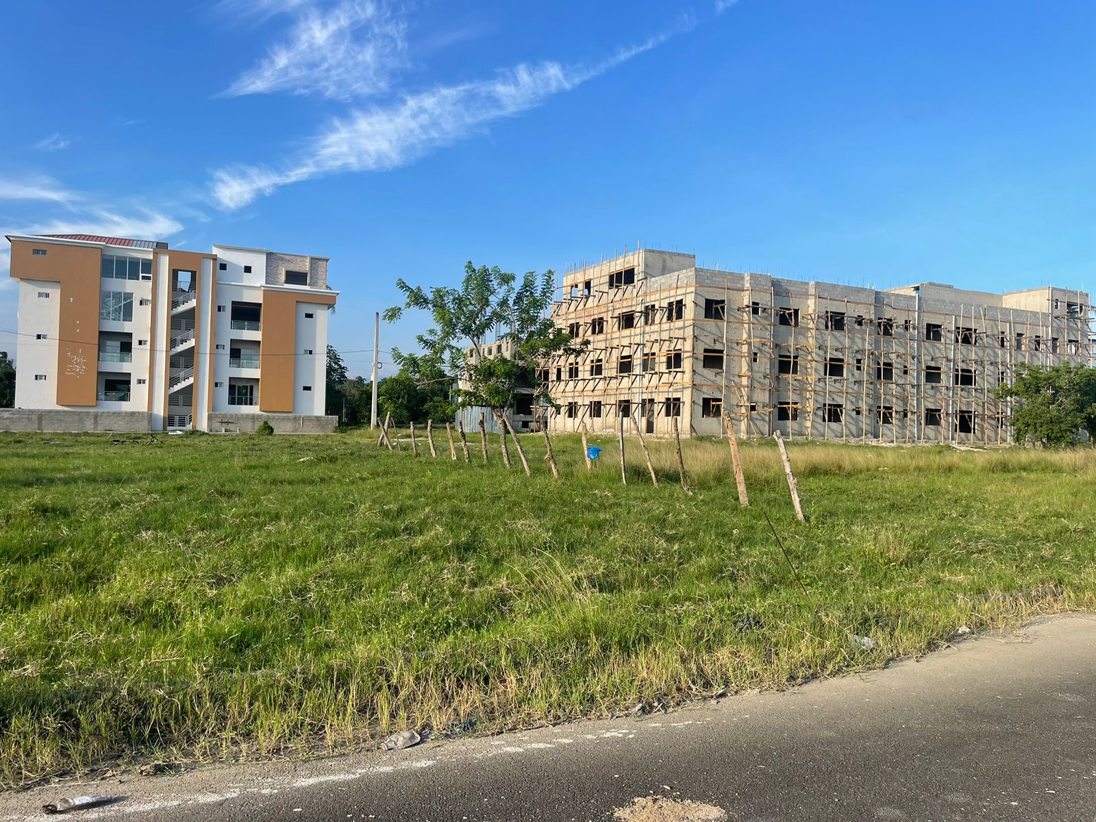 solares y terrenos - Solares en venta en la salida a Santo Domingo 2