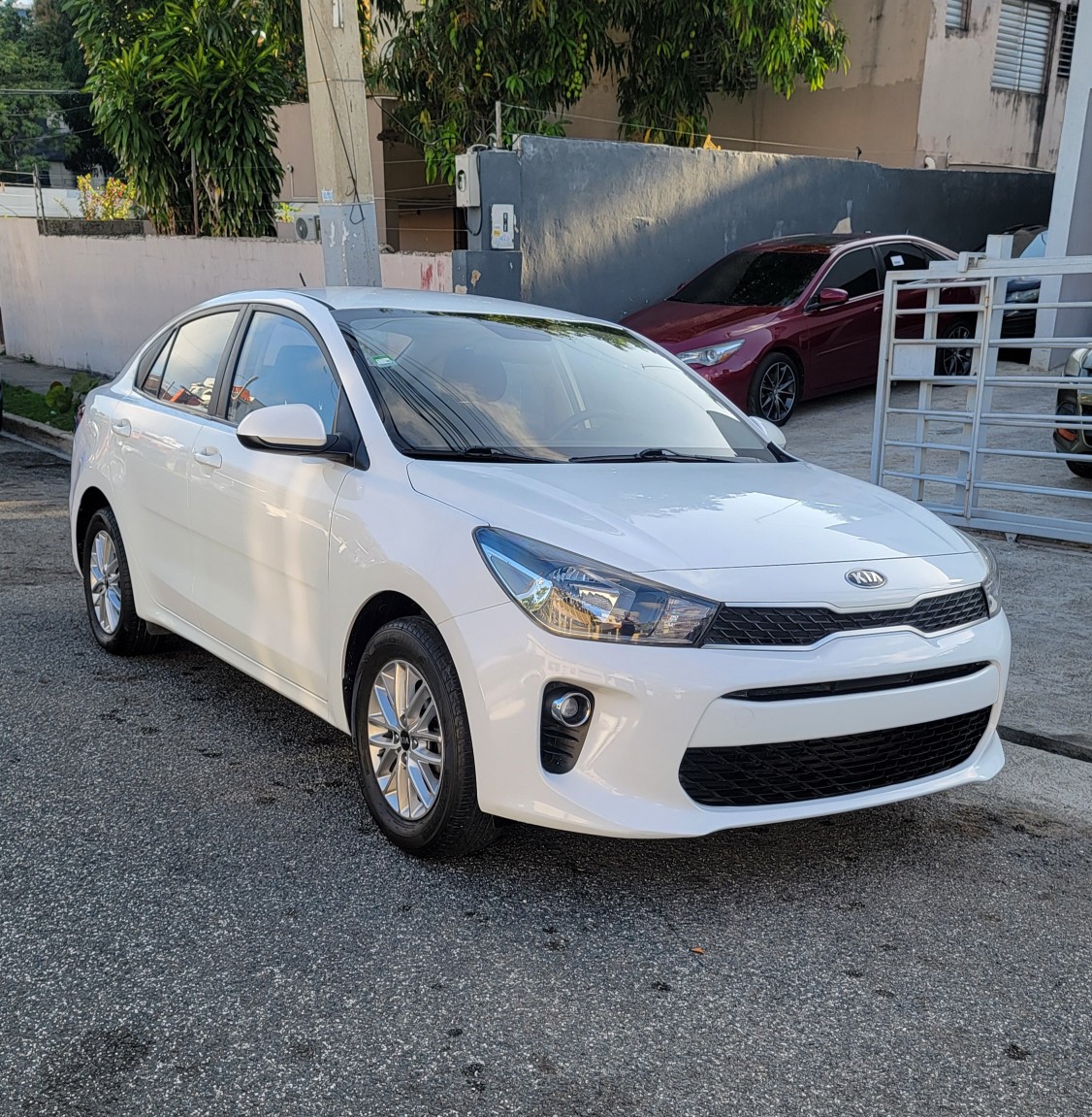 carros - KIA RIO 2018 1