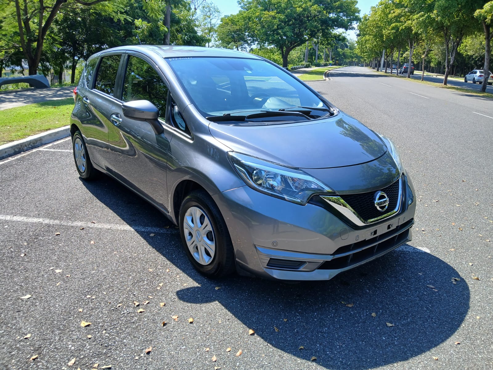 carros - VENDO NISSAN NOTE 2018 FINANCIAMIENTO DISPONIBLE 