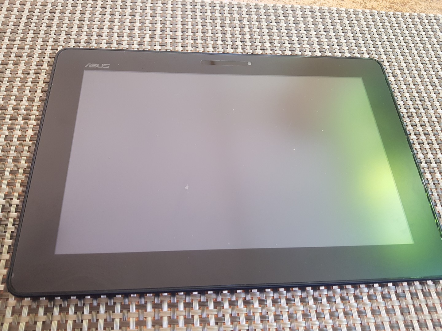 celulares y tabletas - ASUS Memo Pad FHD 10-Tablet, impecable 1