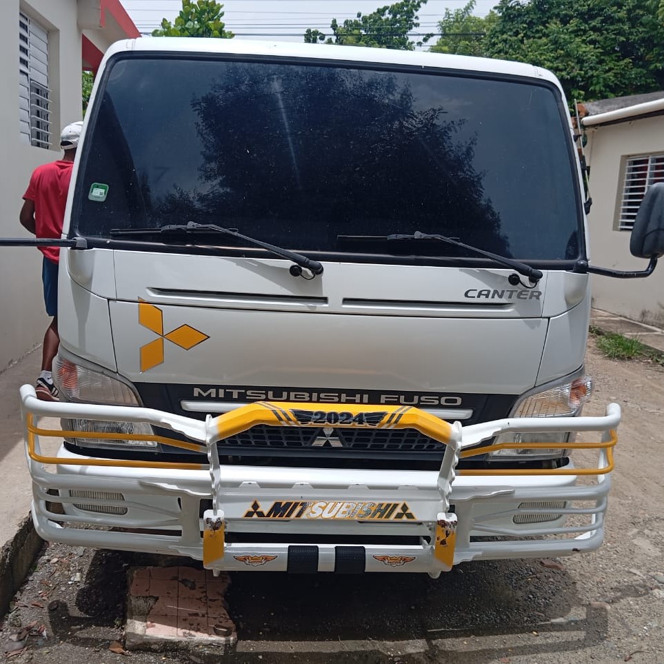 camiones y vehiculos pesados - mitsubishi Fuso 2017 0