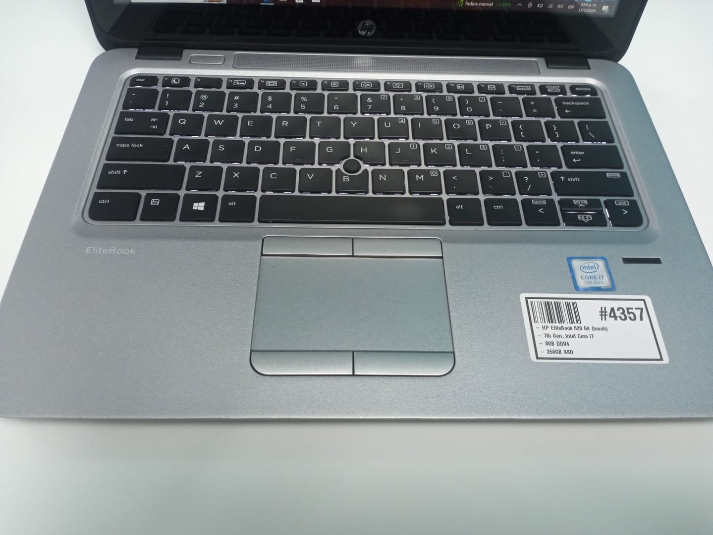 computadoras y laptops - Laptop, HP EliteBook 820 G4 Touch / 7th Gen, Intel Core i7 / 8GB DDR4 / 256GB SS 6