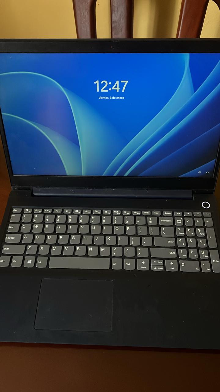 computadoras y laptops - Lenovo Idepad 3 8GB RAM 1TB HDD 128GB SSD