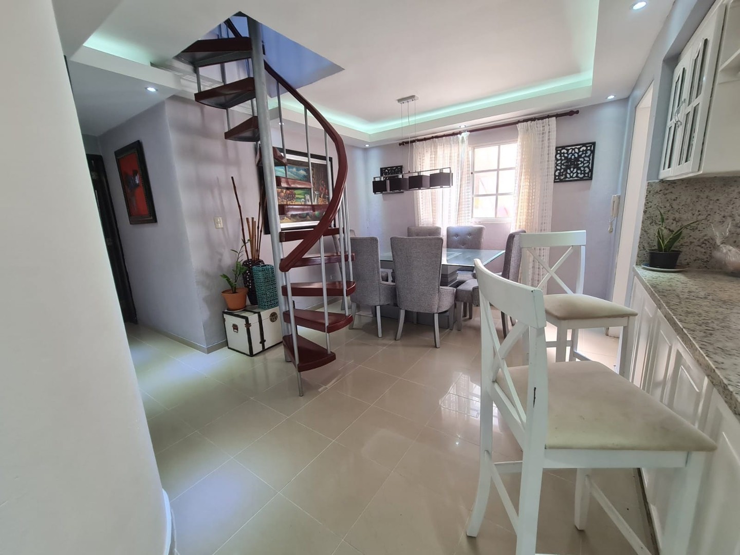 apartamentos - 📍 Vendo Penthouse  en el Millón (𝙎𝙞𝙣 𝘼𝙨𝙘𝙚𝙣𝙨𝙤𝙧)   4