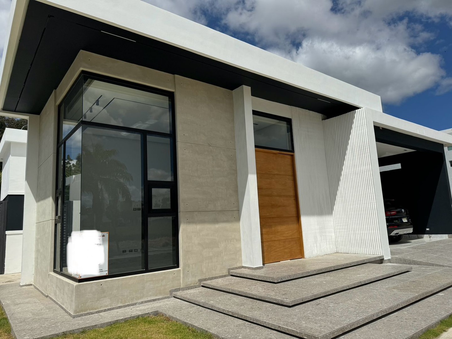 casas - Lujosa Vivienda en Proyecto Cerrado, Llanos de Gurabo 1