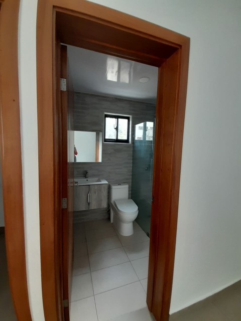 apartamentos - Rento apartamento sin amueblar en mirador norte