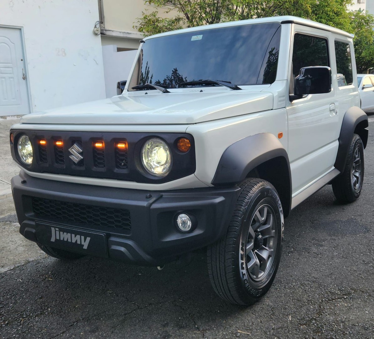 jeepetas y camionetas - Suzuki Jimmy 2024 impecable  1