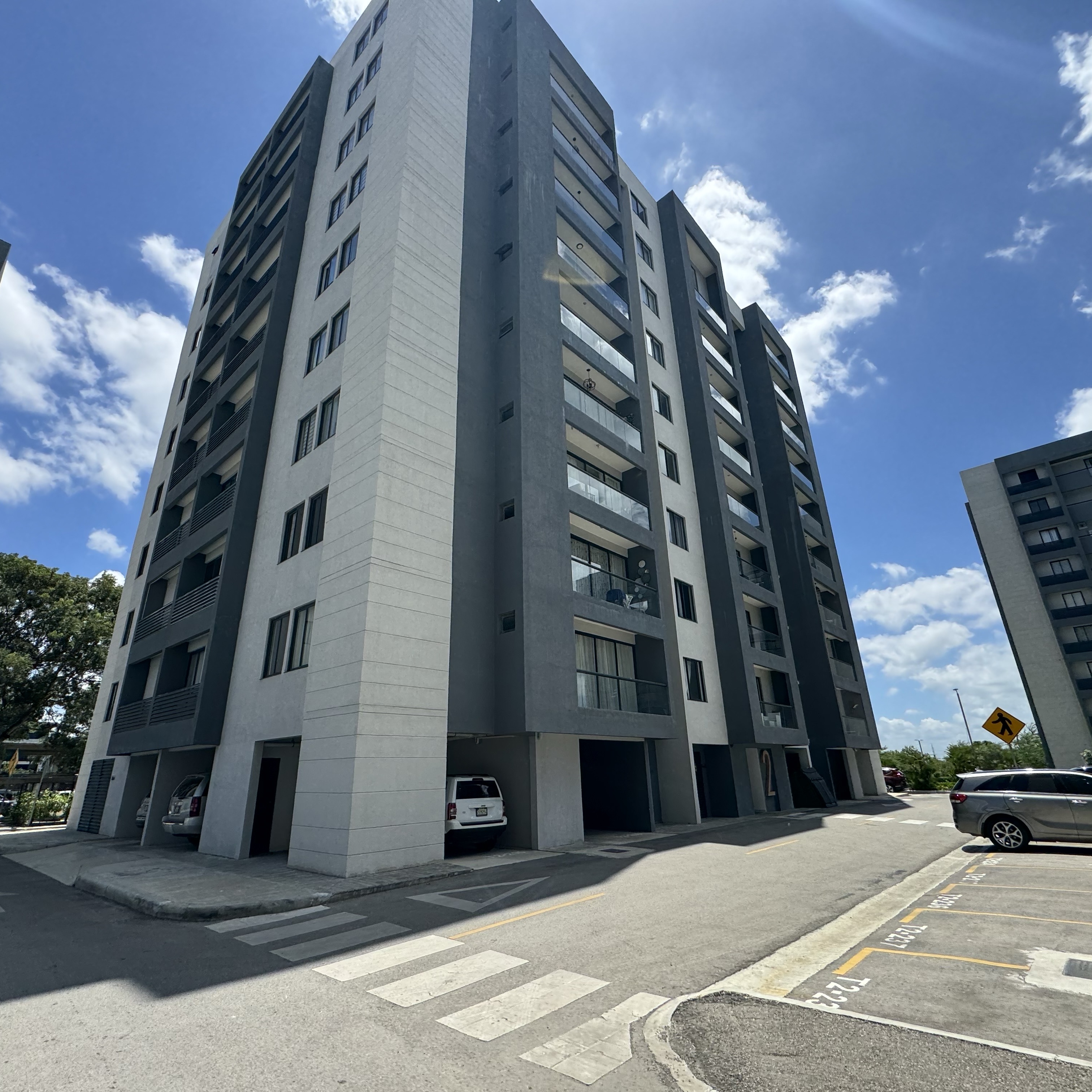 apartamentos - vendo en livera 7 nivel en la hispanoamericana 