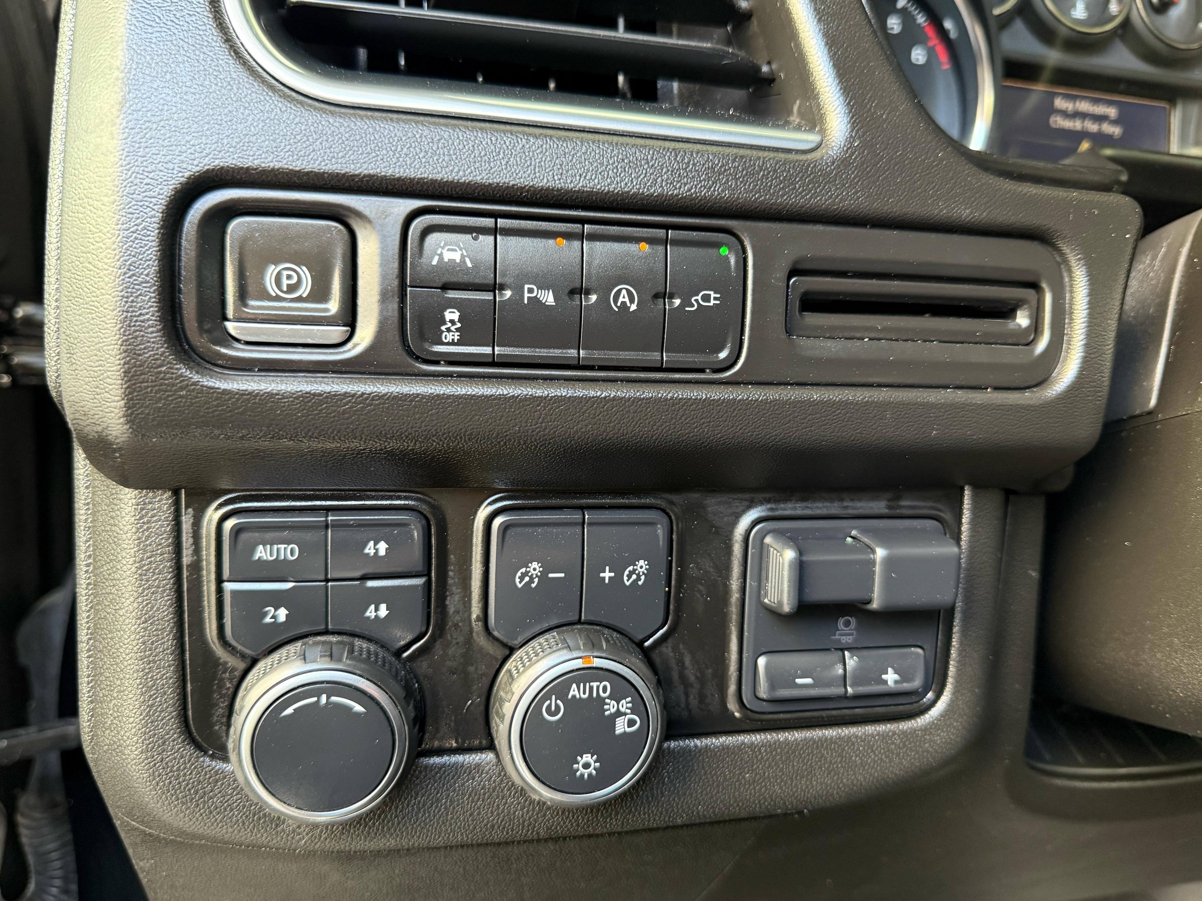 jeepetas y camionetas - Chevrolet Suburban LT 2021 2