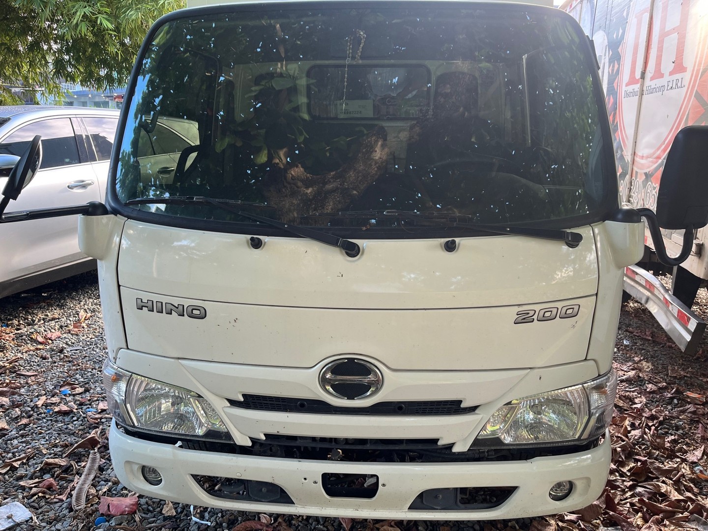 camiones y vehiculos pesados - Vendo Oportunidad Camion Hino 200, ano 2024 RD$ 1,650,000 Negociable 5