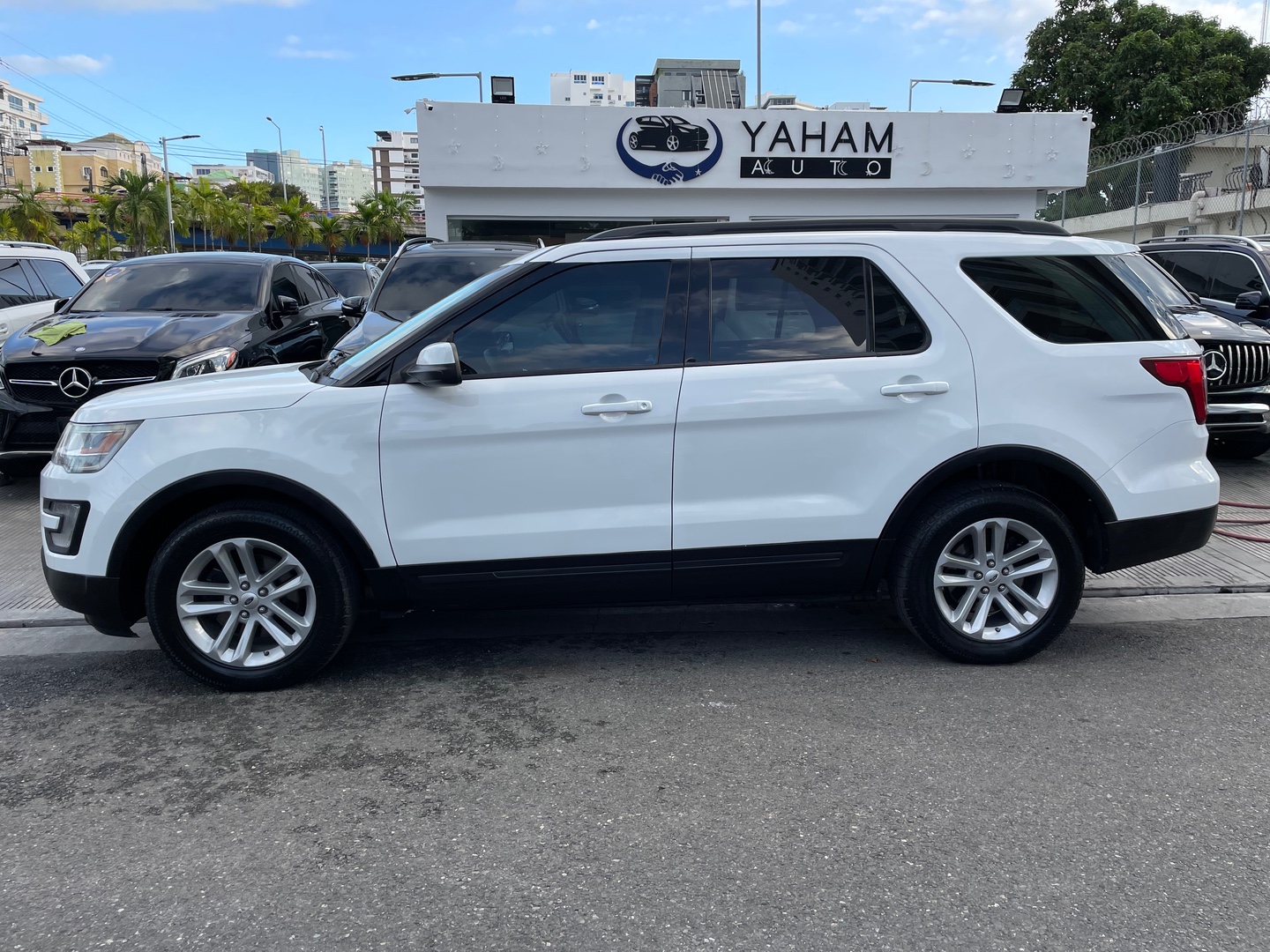 jeepetas y camionetas - Ford Explorer 2017 3