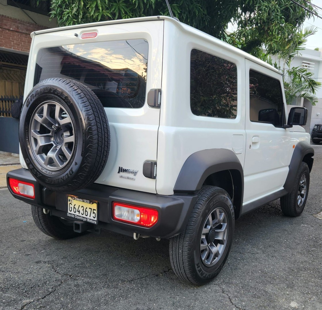 jeepetas y camionetas - Suzuki Jimmy 2024 impecable  3