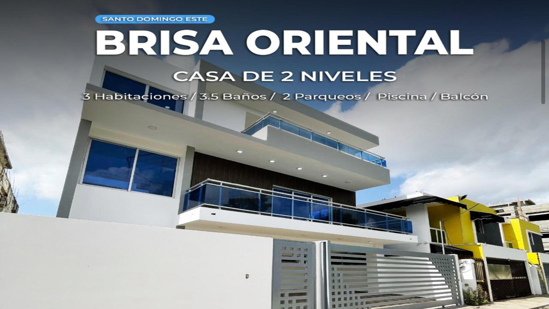 casas - "Venta de Casa en San Isidro - 4 Habitaciones, Piscina y Excelente Ubicación"