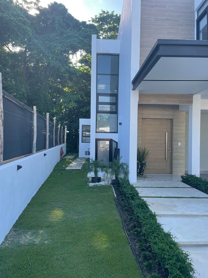 casas - CASA MODERNA DE VENTA EN PUERTO PLATA 2