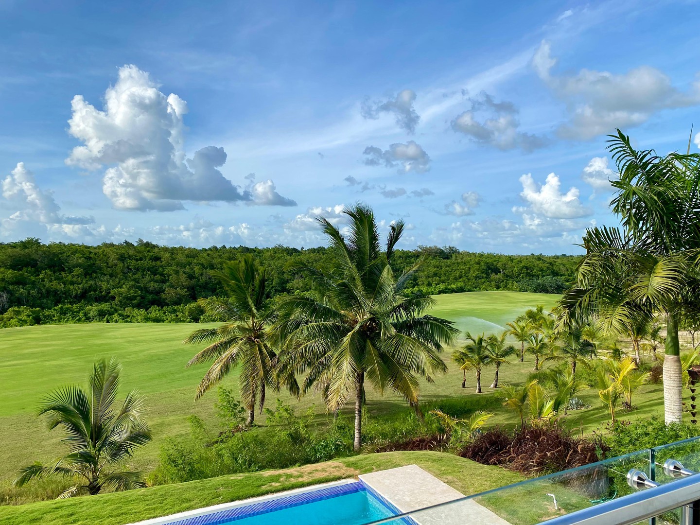 casas vacacionales y villas - ¡Impresionante villa en el prestigioso La Estancia Golf Resort en La Romana! ⛳
 9
