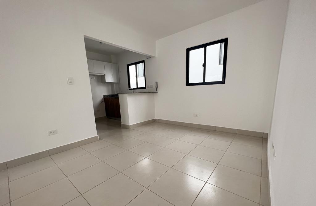 apartamentos - APARTAMENTO EN ALQUILER 2DO NIVEL SANTIAGO 2