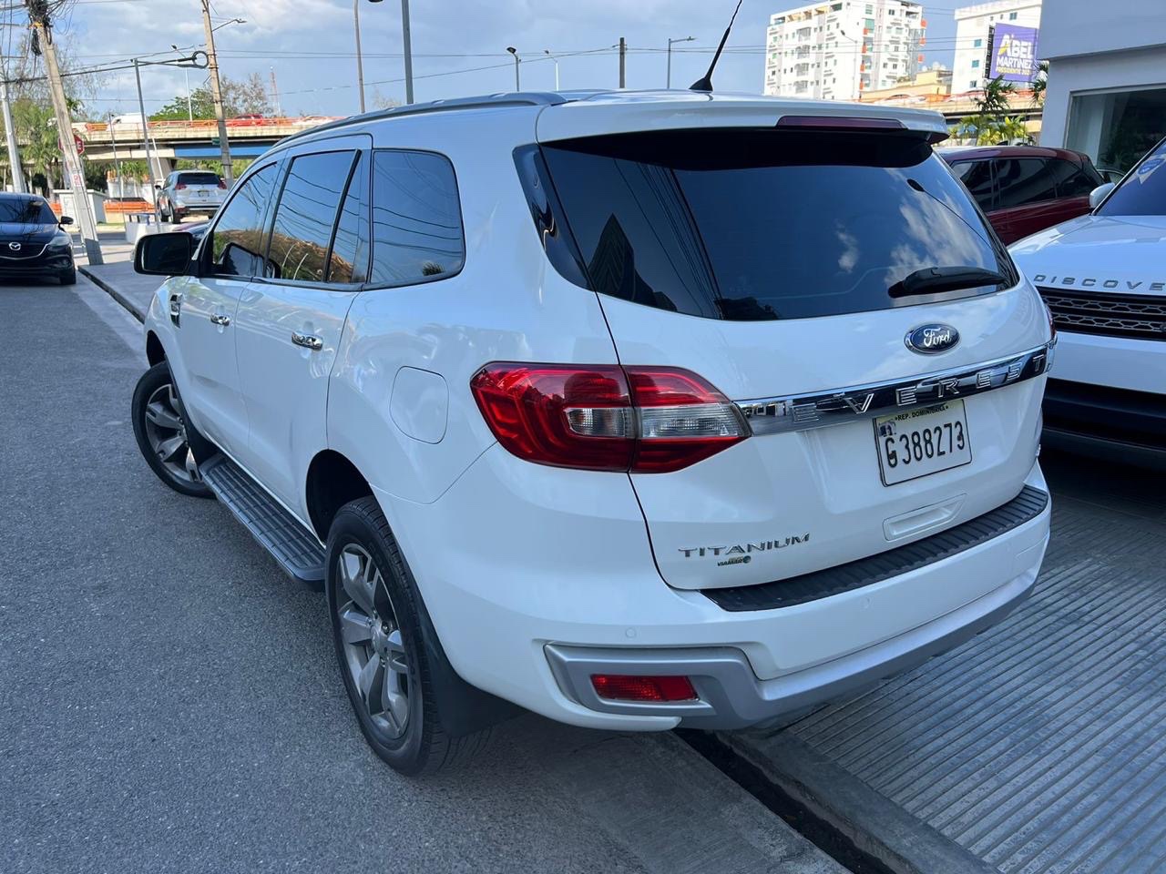 jeepetas y camionetas - Ford Everest Titanium 2016 1