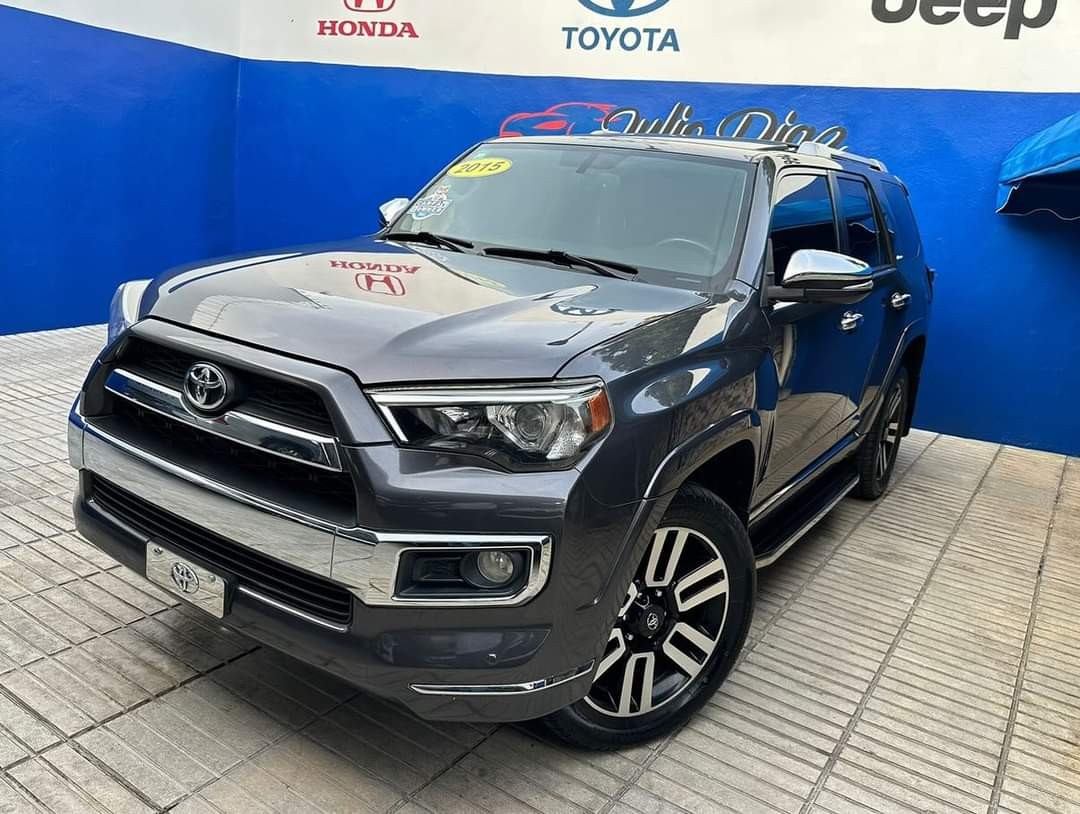 jeepetas y camionetas - 2015 Toyota 4Runner limited 4x4 Americana clean Carfax. 0
