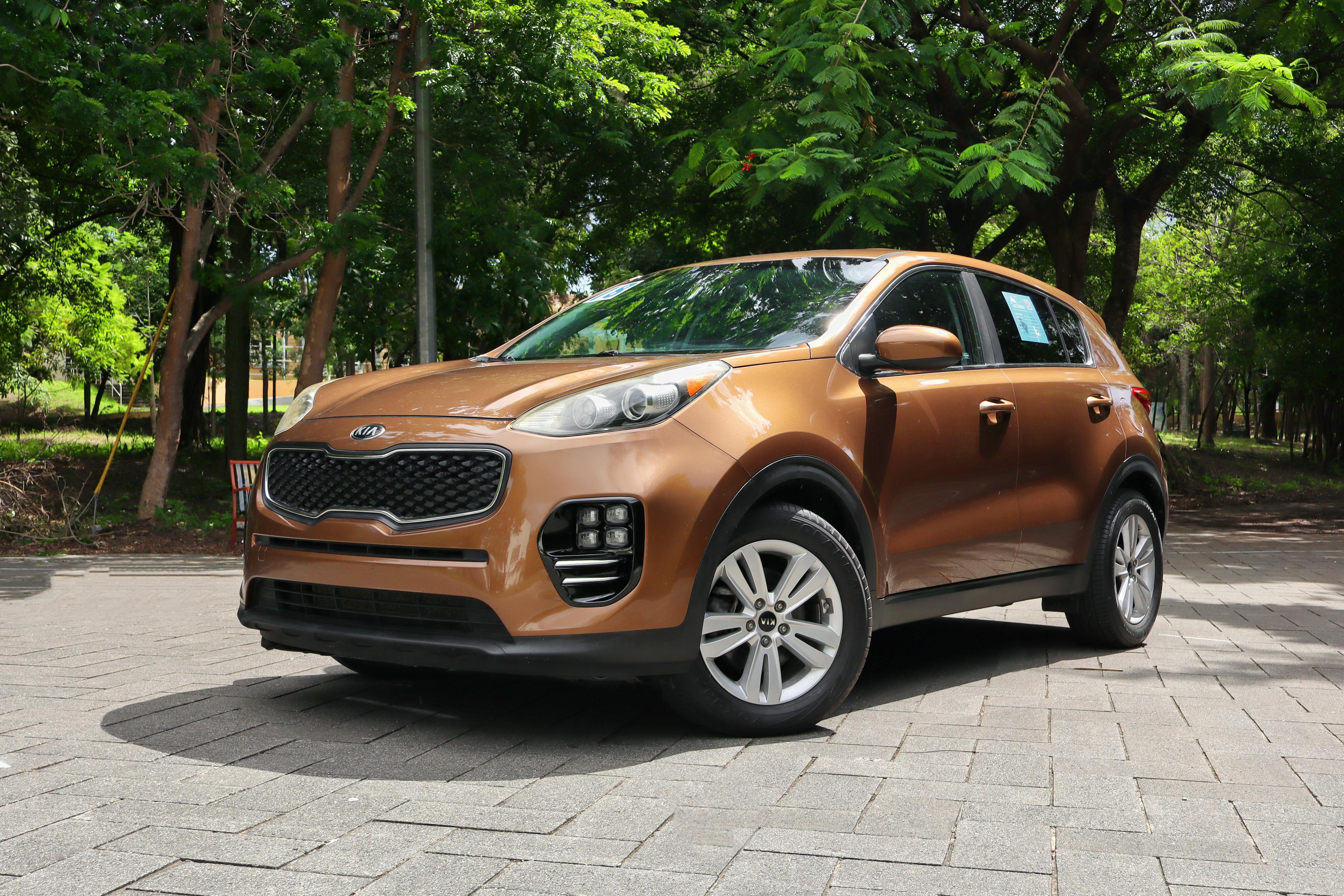 jeepetas y camionetas - Kia sportage LX 2018 excelente condiciones  2